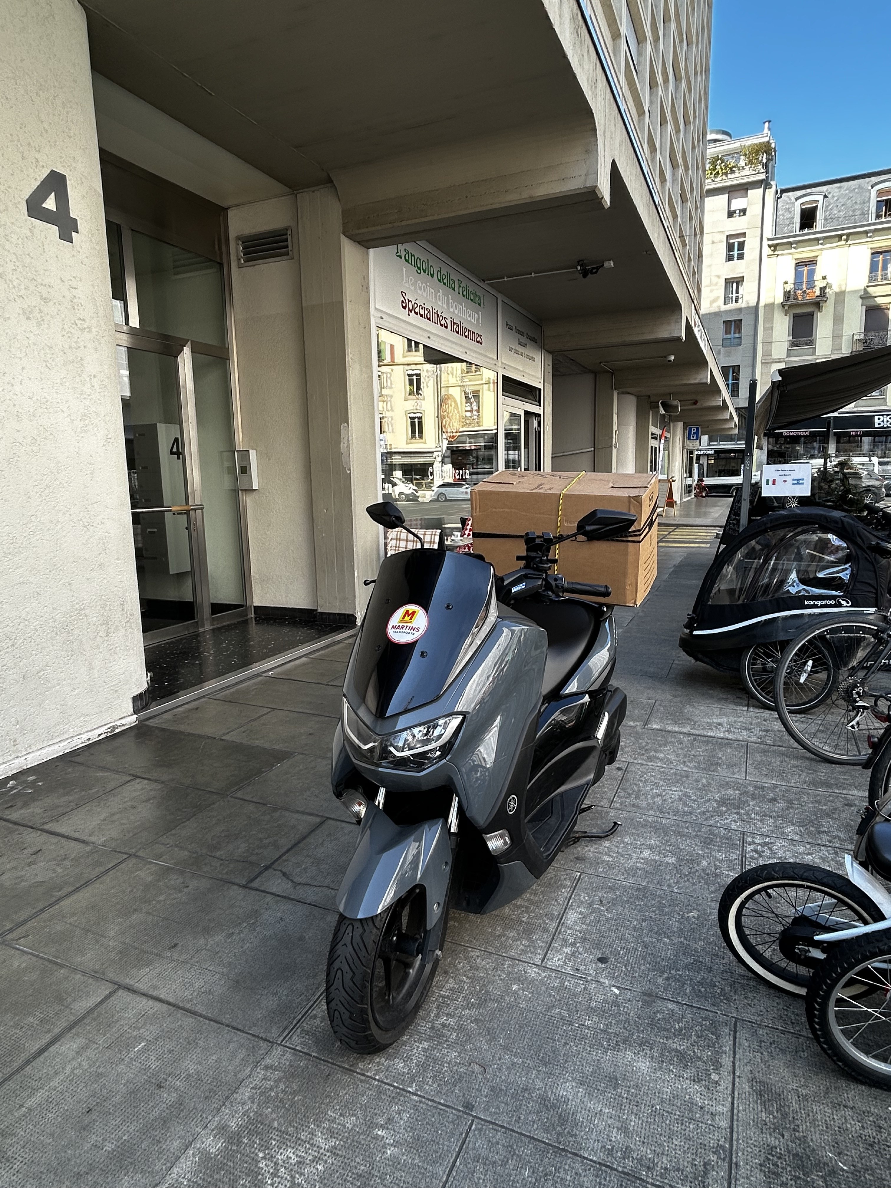 Scooter Yamaha NMAX Martins Transports