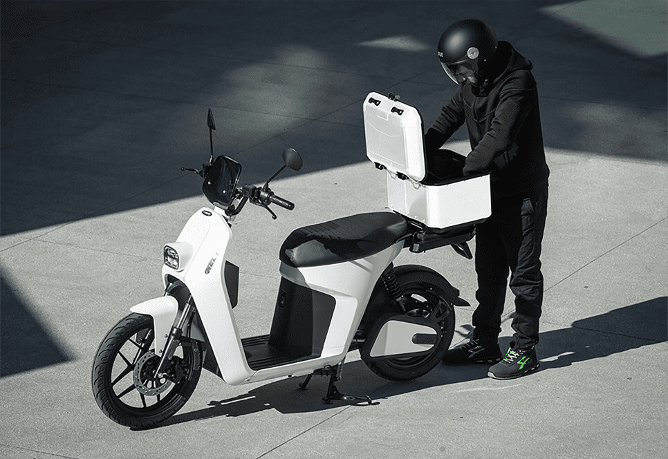 Coursier scooter Martins Transports à Genève